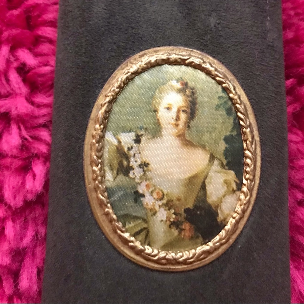 Antique 1721 Gold Silk Victorian perfect condition still has original tag